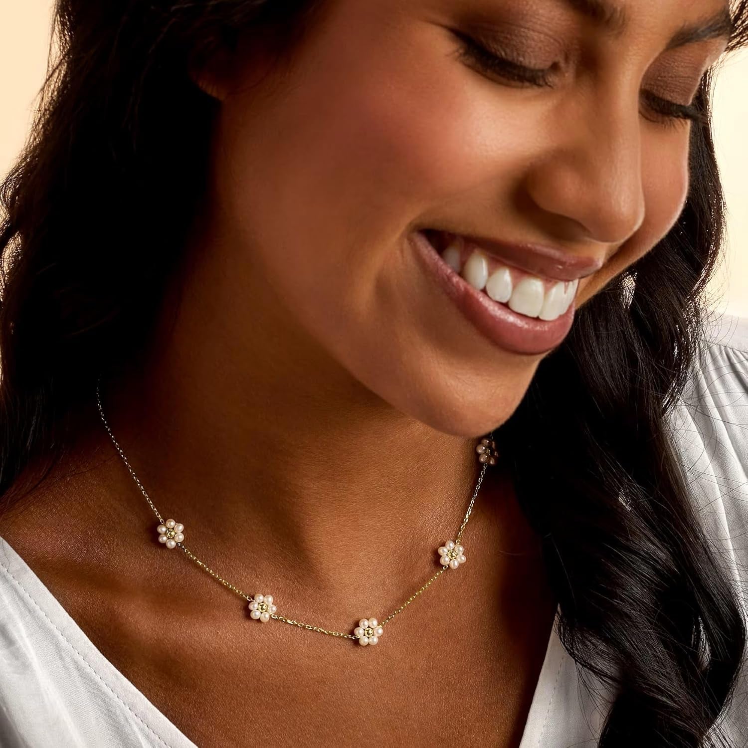 Pearl Necklaces, Daisy Pearls Choker for Women'S Pearl Strand Necklaces as Silver and Gold Choker for Teens, Silver Daisy Birthday Gifts 3 Pearls White Necklace as Prom Bridesmaid Gifts