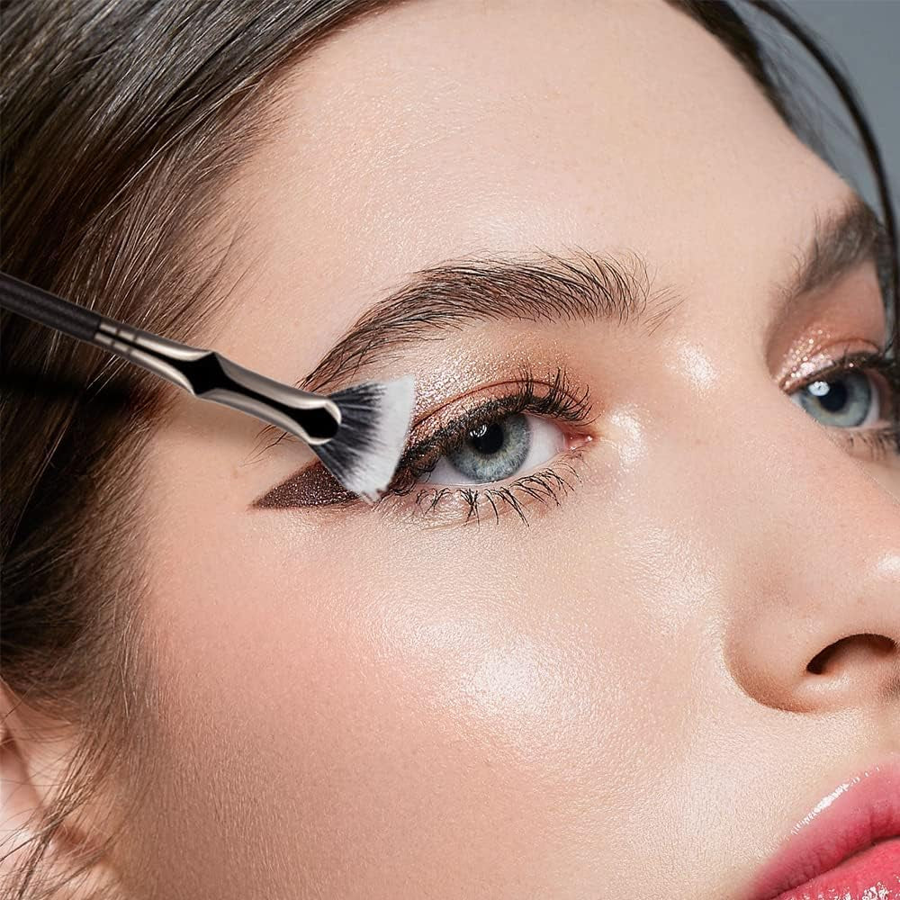 Folding Angle Scalloped Lash Brush, 2024 NEW Mascara Fan Brush for Lashes Eyelash Separator Tool, Eyelash Comb for Upper Lower Eye Lash Makeup Tools, Eye Makeup Fan Brush for Women (3 PCS)